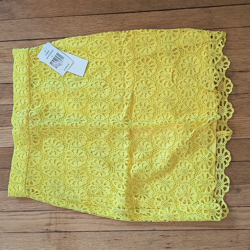 Yello skirt